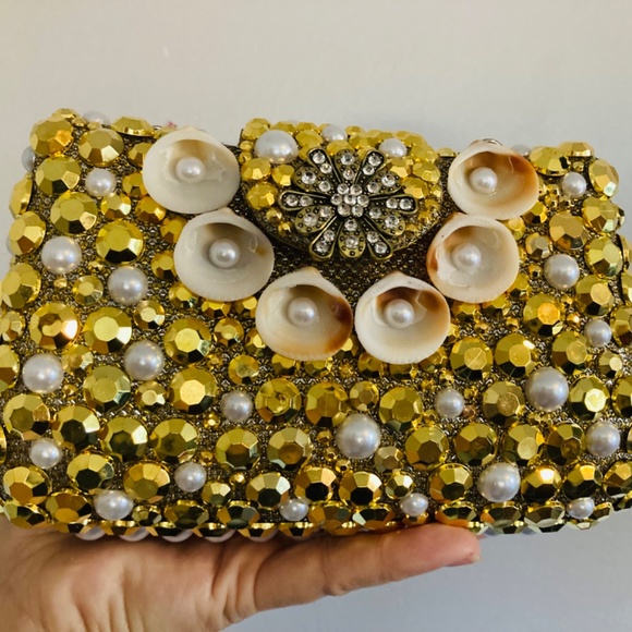 Elegant and classy Handmade one of kind purse - Picture 3 of 3